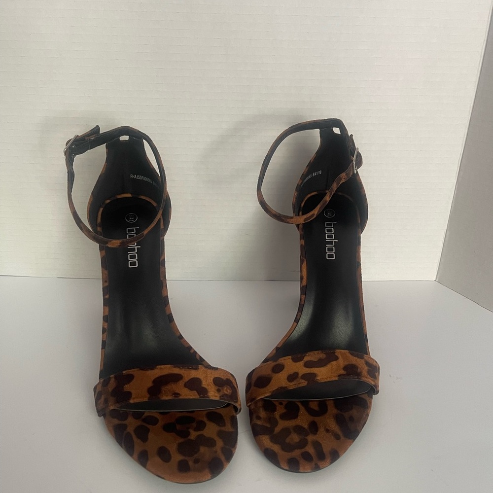 Boohoo Brown Leopard Print Heels, Size 10
